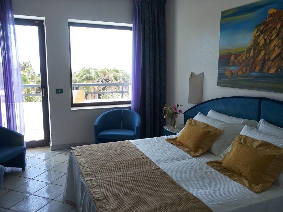 Acacia Marina Hotel Marina di Ragusa Buitenkant foto