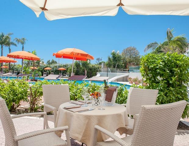 Acacia Marina Hotel Marina di Ragusa Buitenkant foto