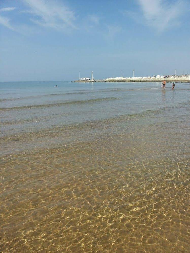 Acacia Marina Hotel Marina di Ragusa Buitenkant foto