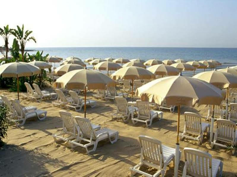 Acacia Marina Hotel Marina di Ragusa Buitenkant foto