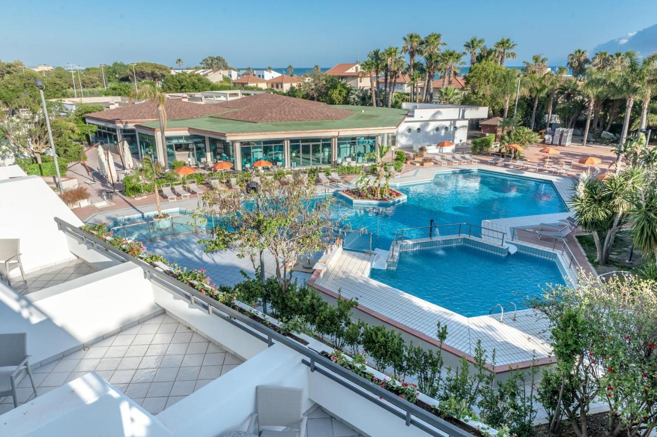 Acacia Marina Hotel Marina di Ragusa Buitenkant foto