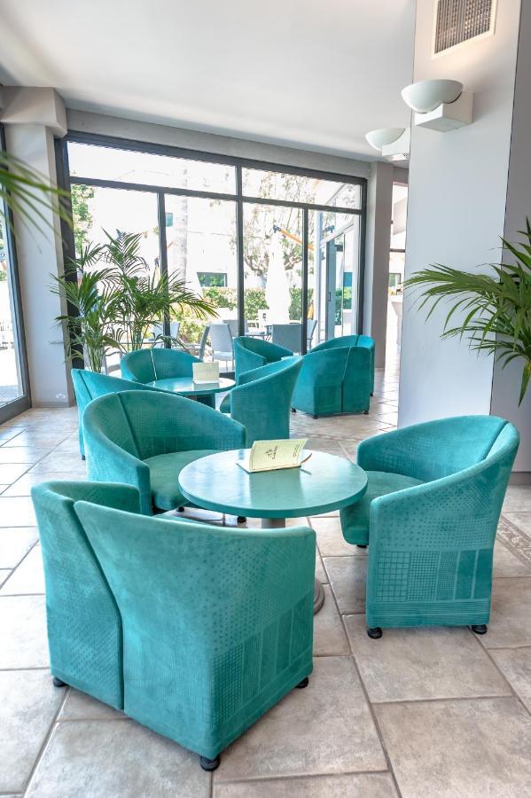 Acacia Marina Hotel Marina di Ragusa Buitenkant foto