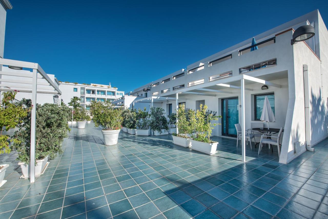 Acacia Marina Hotel Marina di Ragusa Buitenkant foto